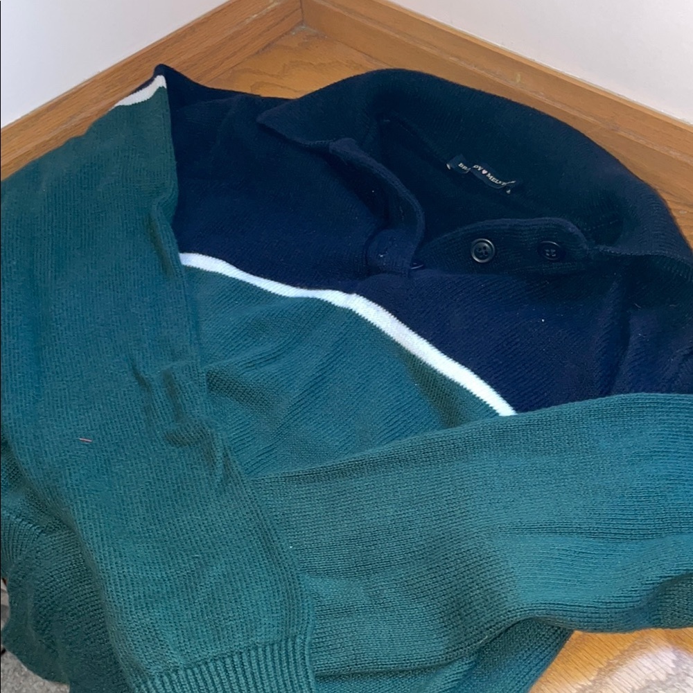 Brandy Melville Stylish Black and Green Women's Sweater